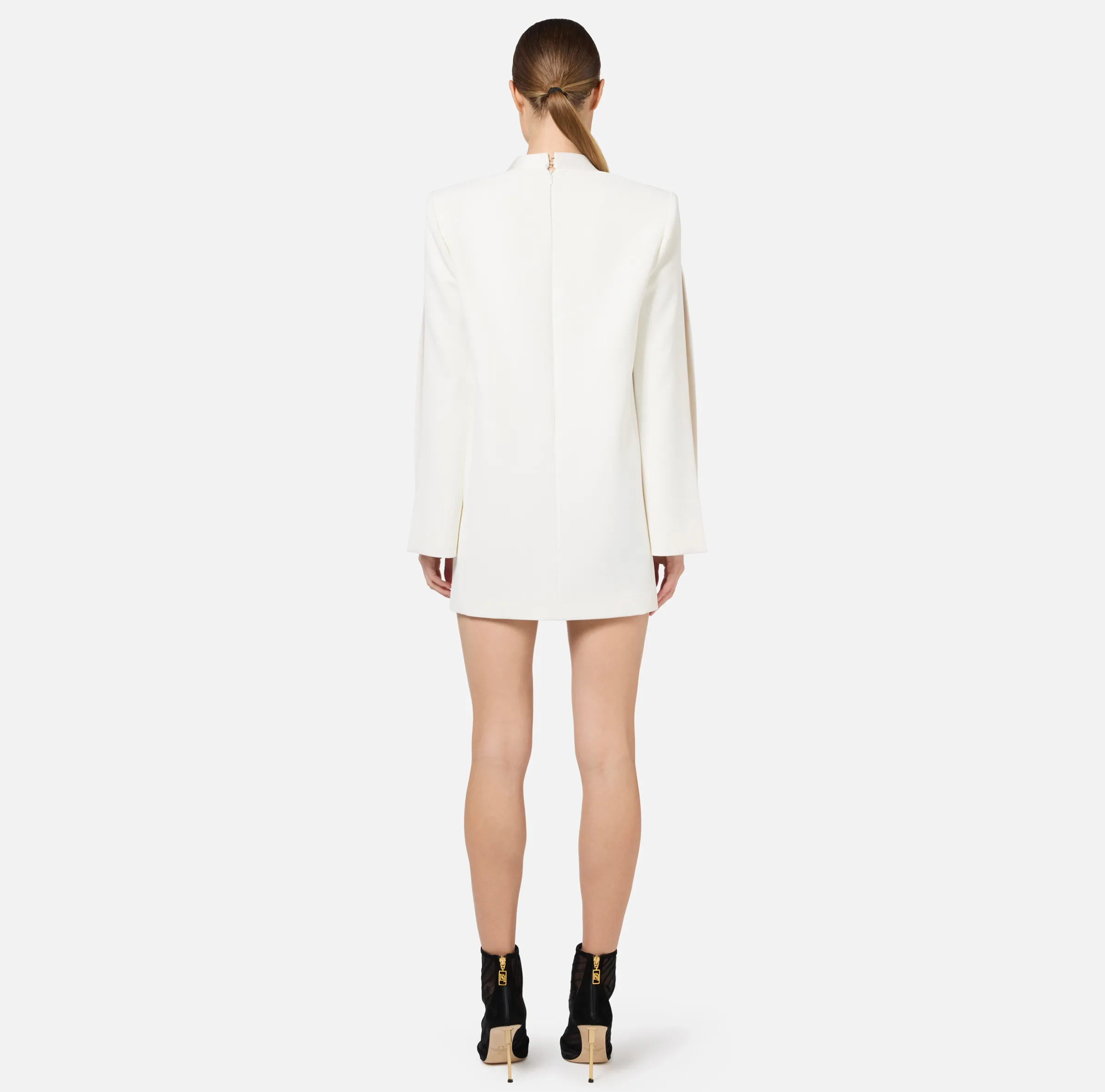 Abito boxy in crêpe con revers in raso