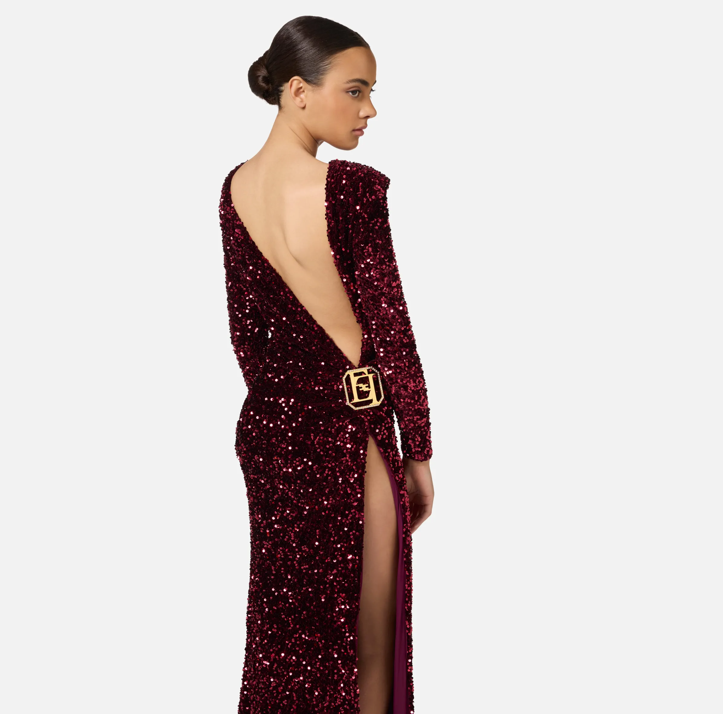 Abito red carpet in ciniglia ricamata con pailettes