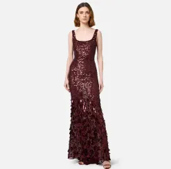 Abito red carpet in georgette ricamata con paillettes
