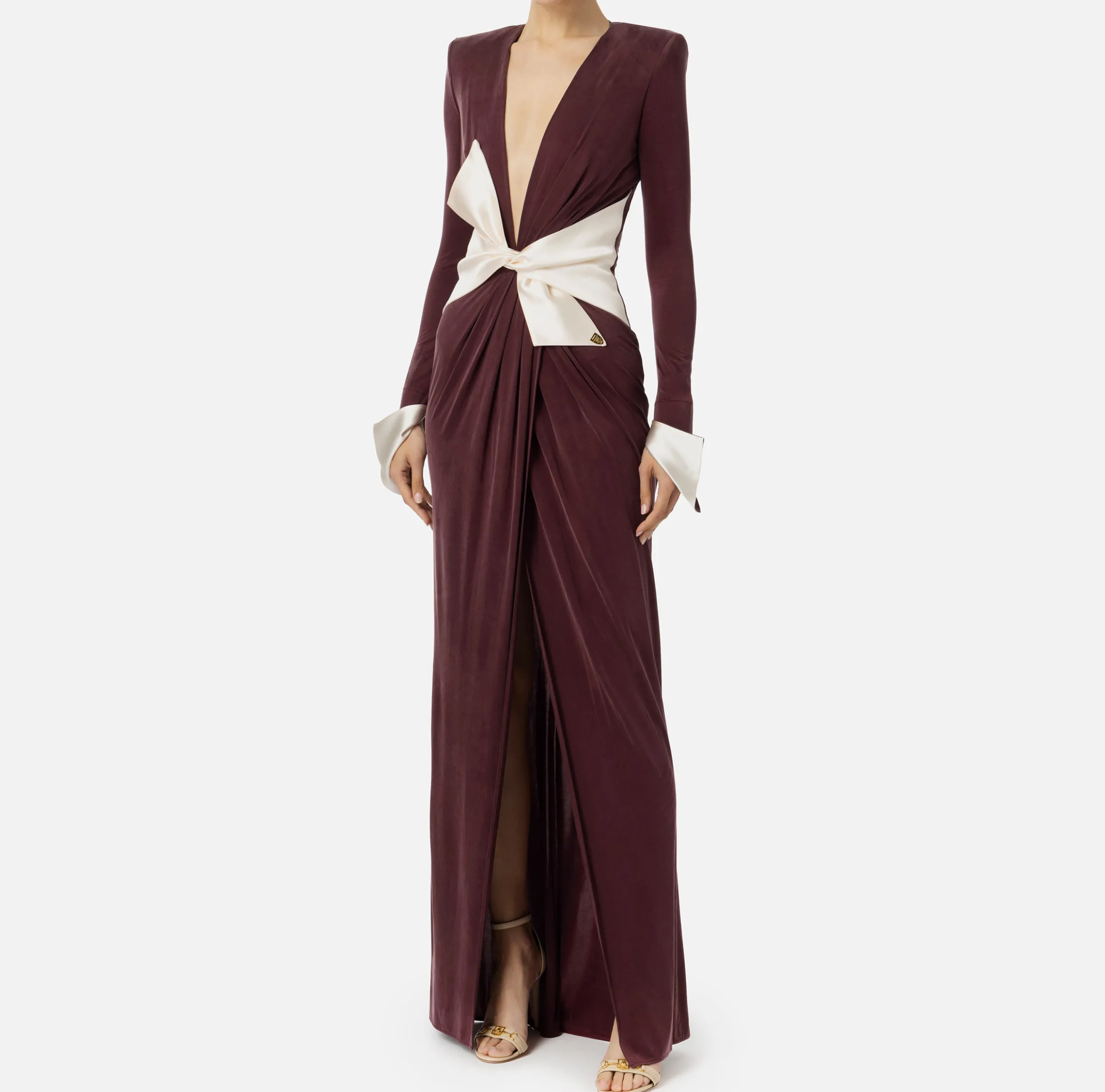 Abito red carpet in jersey drappeggiato con fusciacca