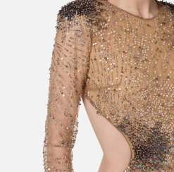 Abito red carpet in tulle stretch ricamato con paillettes fireworks