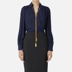 Blusa in georgette con charms collana