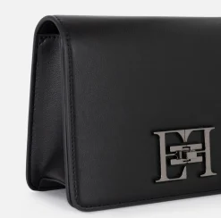 Borsa a tracolla con girello logo in metallo