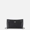 Borsa a tracolla con scudetto in metallo silver