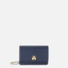 Borsa a tracolla in materiale sintetico con placca logo