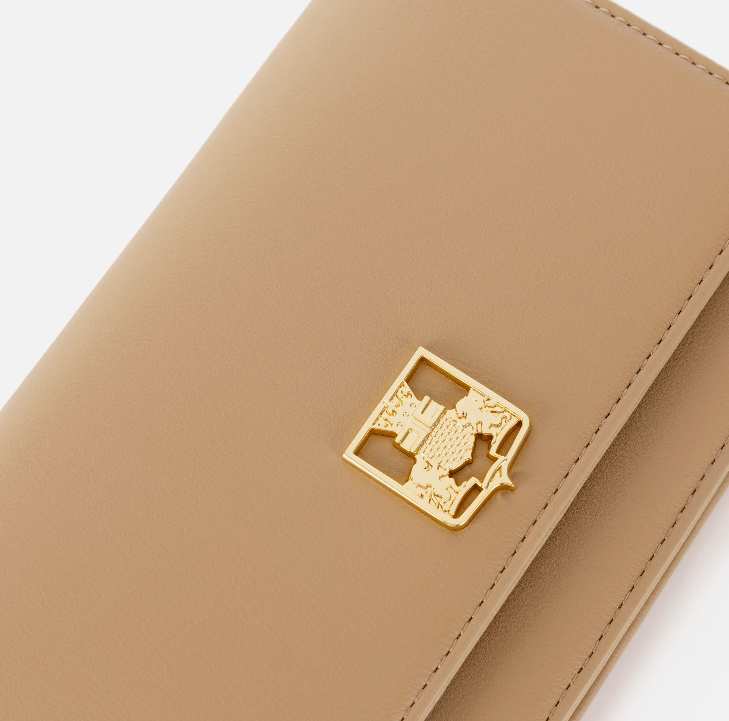 Borsa a tracolla in materiale sintetico con placca logo