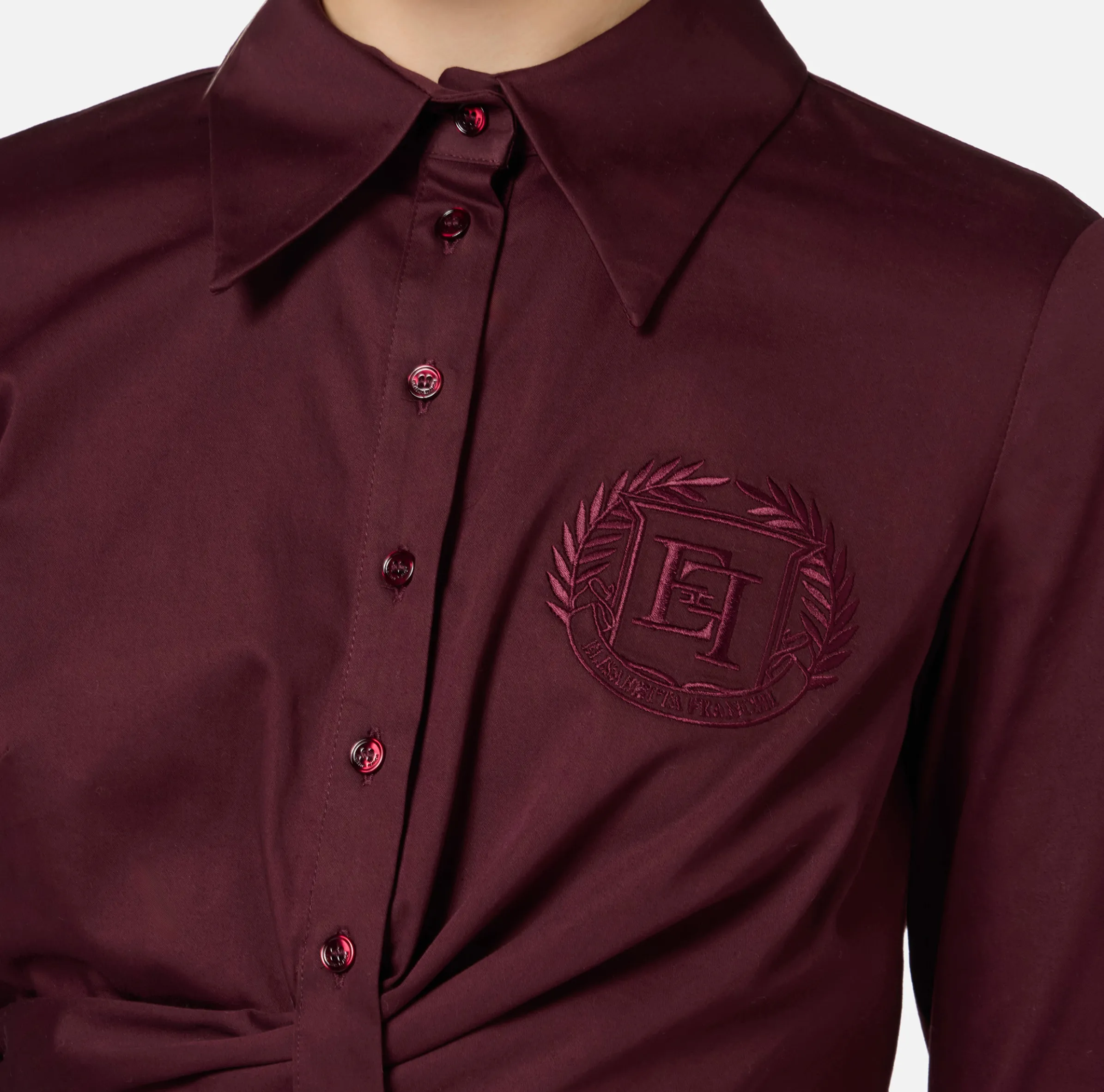 Camicia cropped in popeline stretch con drappeggio