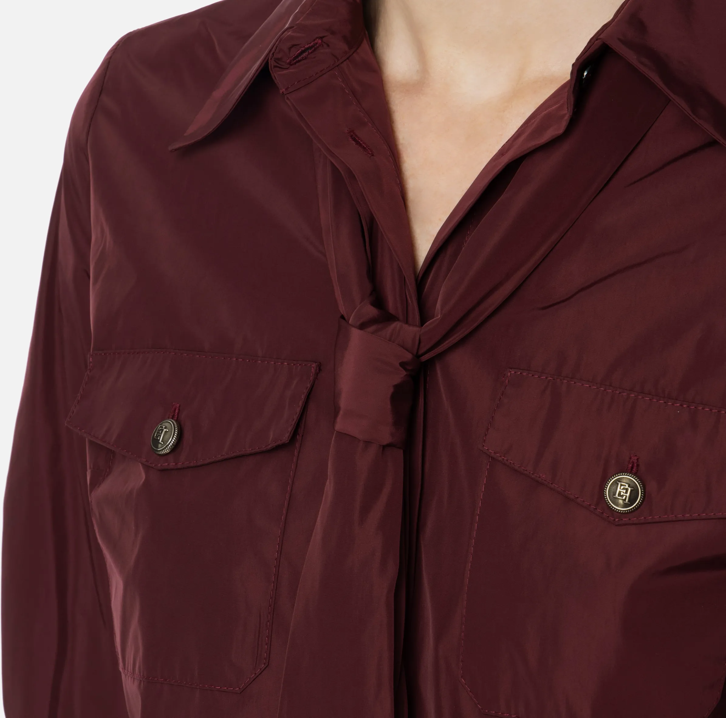Camicia dritta in nylon tecnico con cravatta