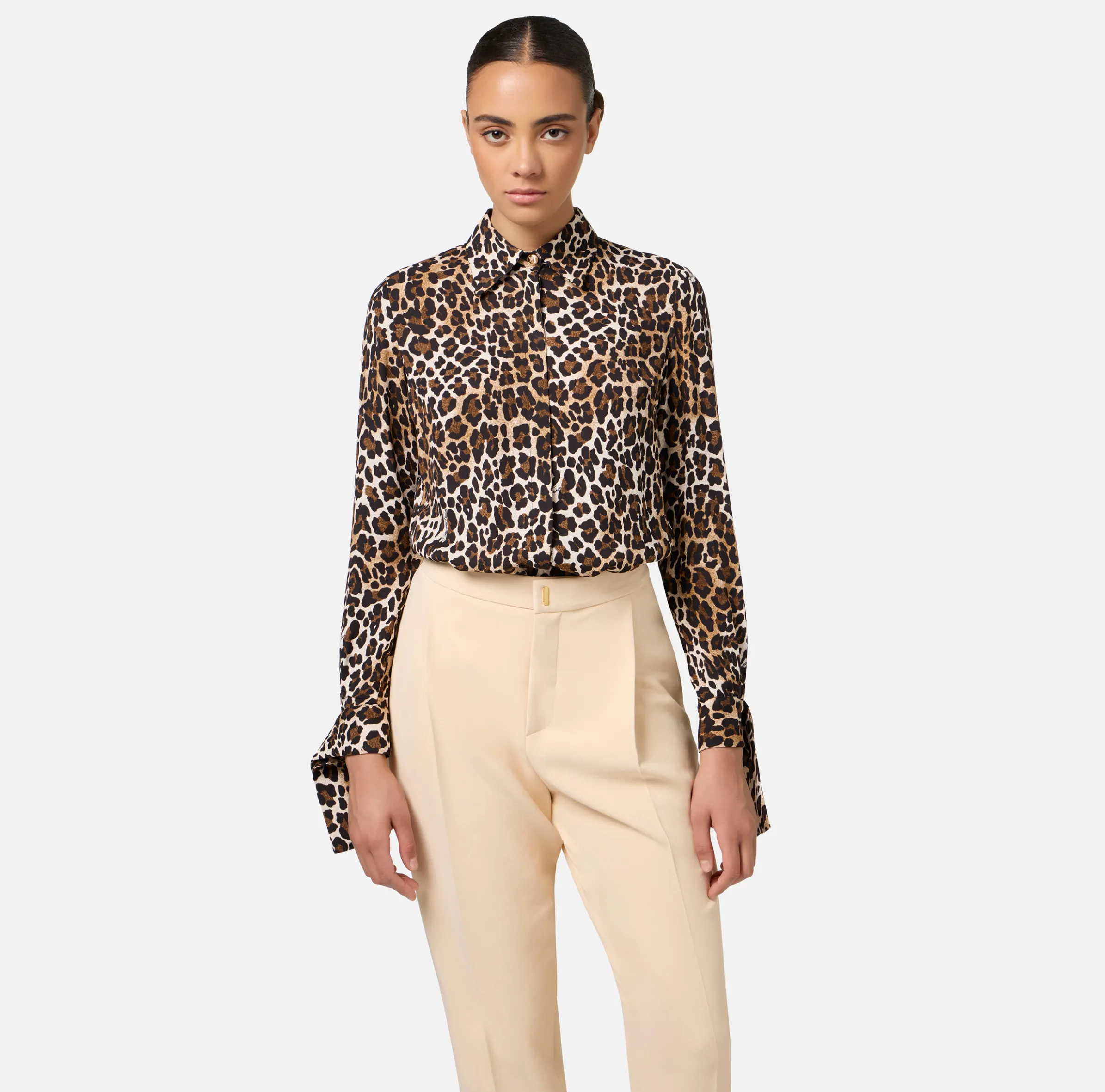 Camicia in georgette animalier con polsi a nastro