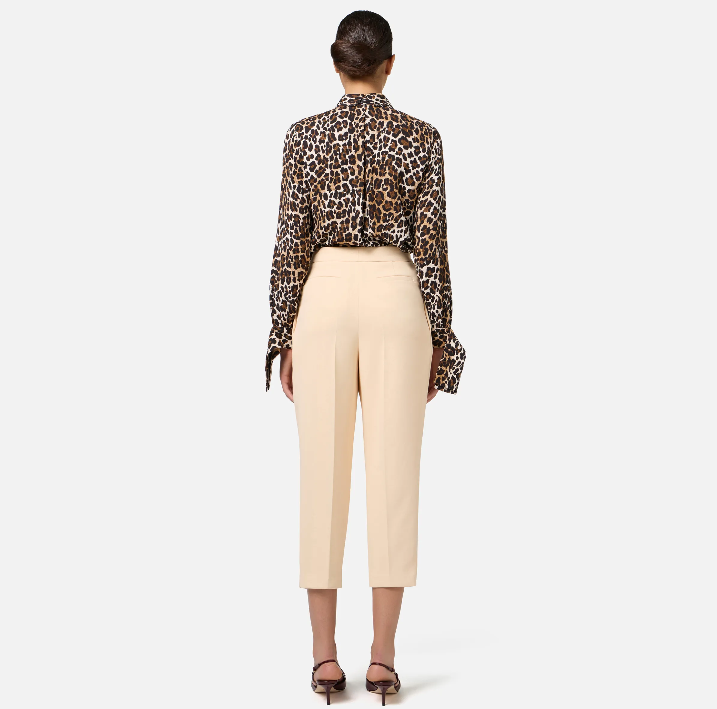 Camicia in georgette animalier con polsi a nastro