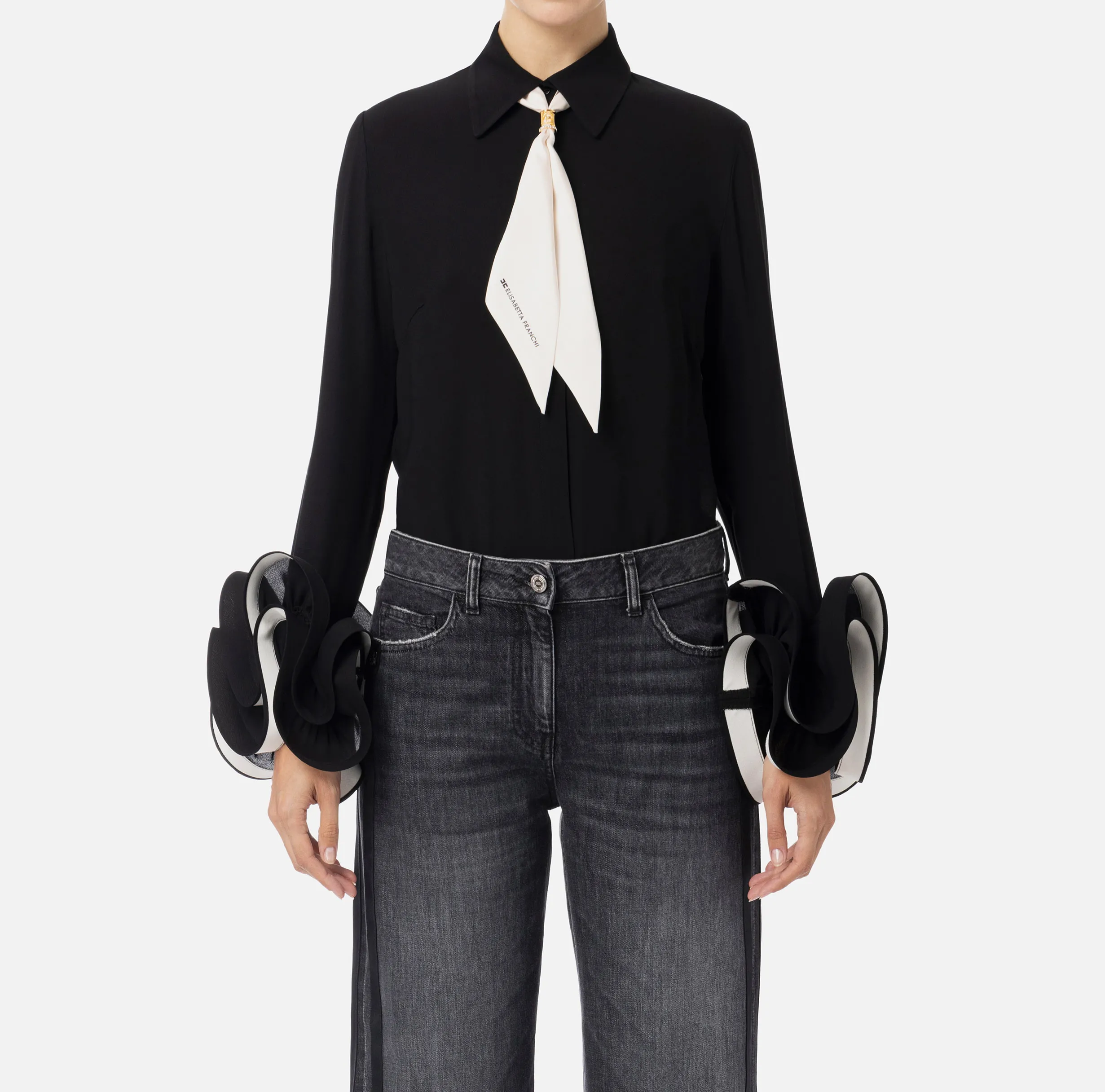 Camicia in georgette con ruches e foulard