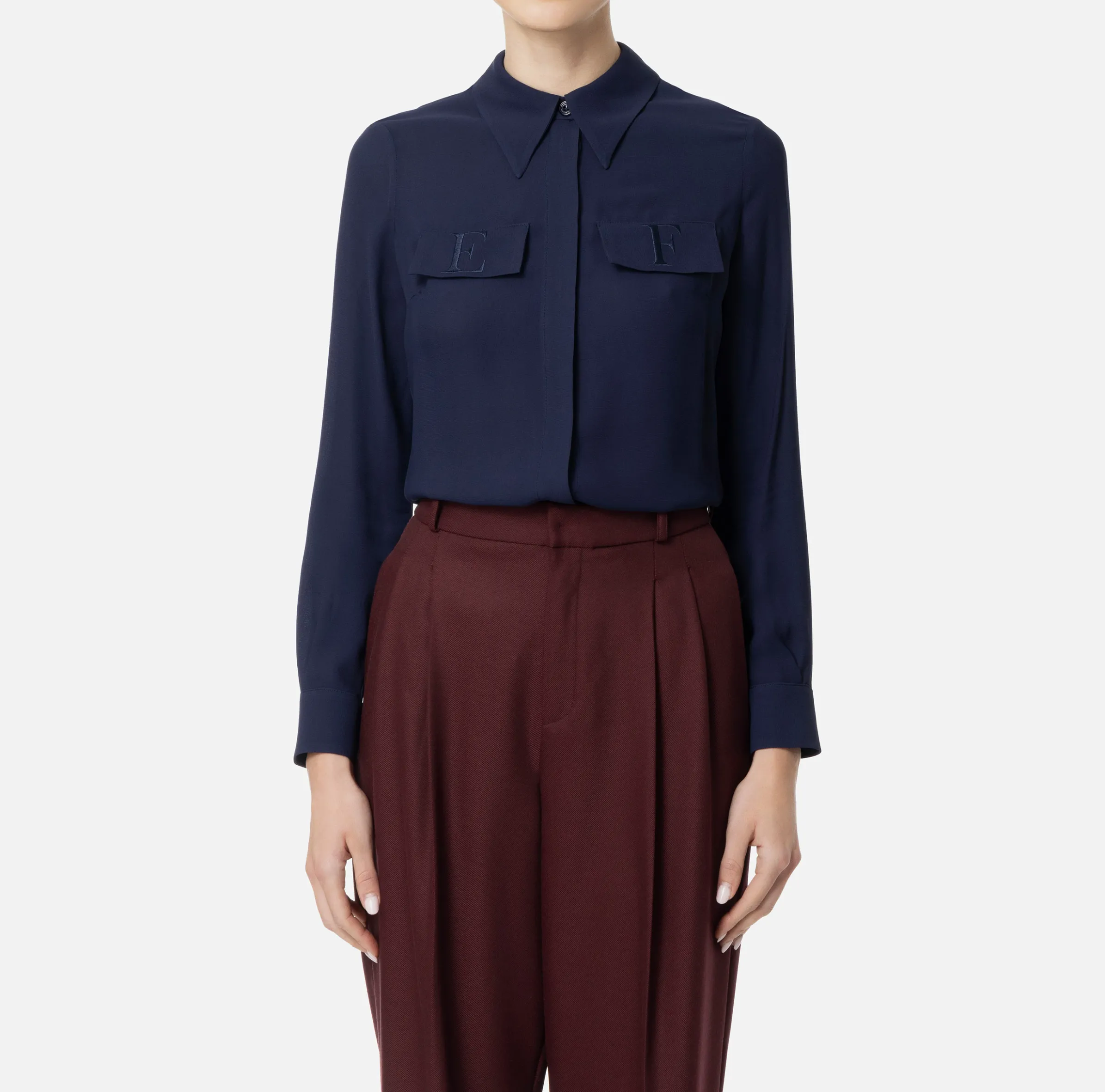 Camicia in georgette con patte ricamate