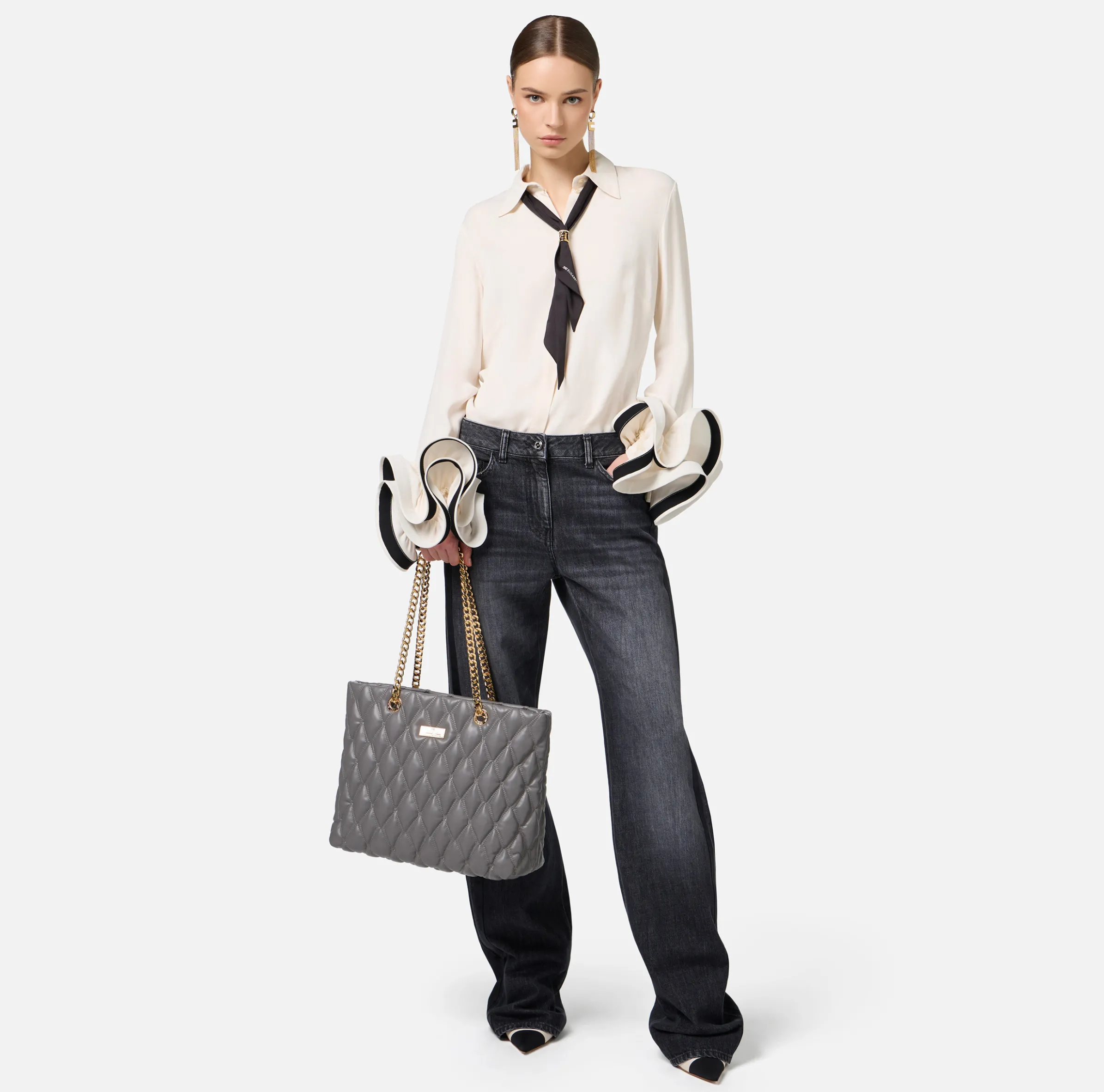 Camicia in georgette con ruches e foulard
