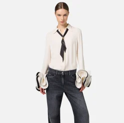 Camicia in georgette con ruches e foulard