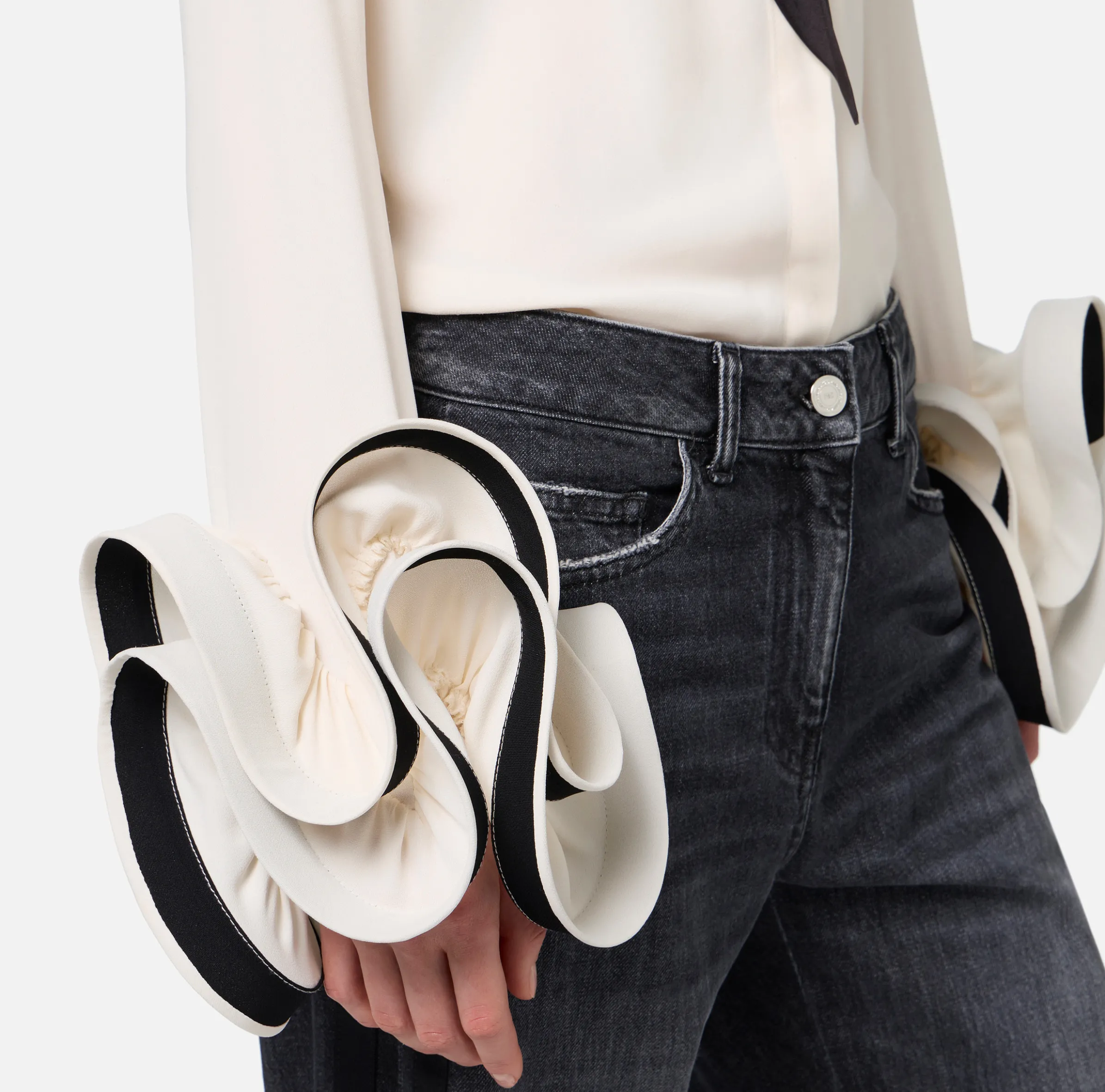Camicia in georgette con ruches e foulard