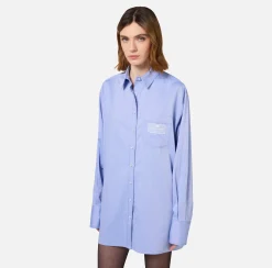 Camicia in popeline con etichetta in organza ricamata