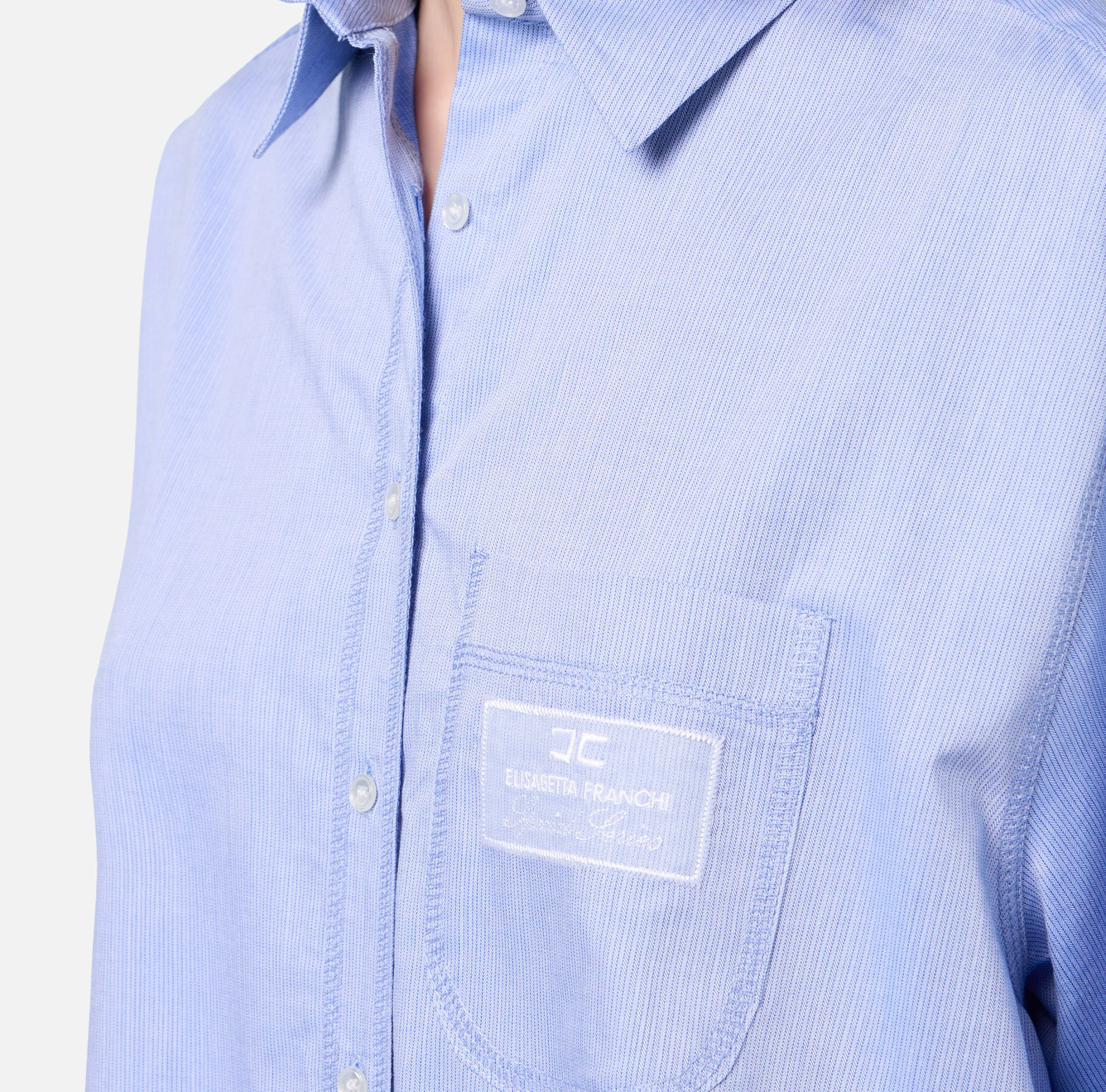 Camicia in popeline con etichetta logo