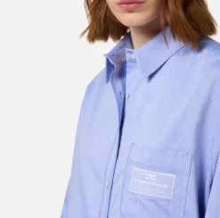 Camicia in popeline con etichetta in organza ricamata