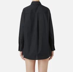 Camicia in popeline con logo sui polsi