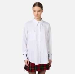Camicia in popeline con logo sui polsi
