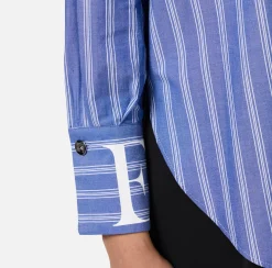 Camicia in popeline rigato con logo sui polsi