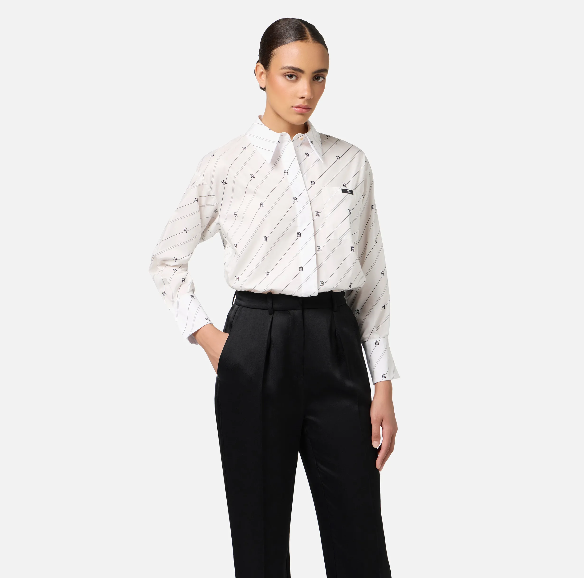 Camicia in popeline stampato con etichetta logo