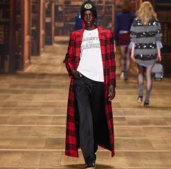 Cappotto doppiopetto in misto lana con patch