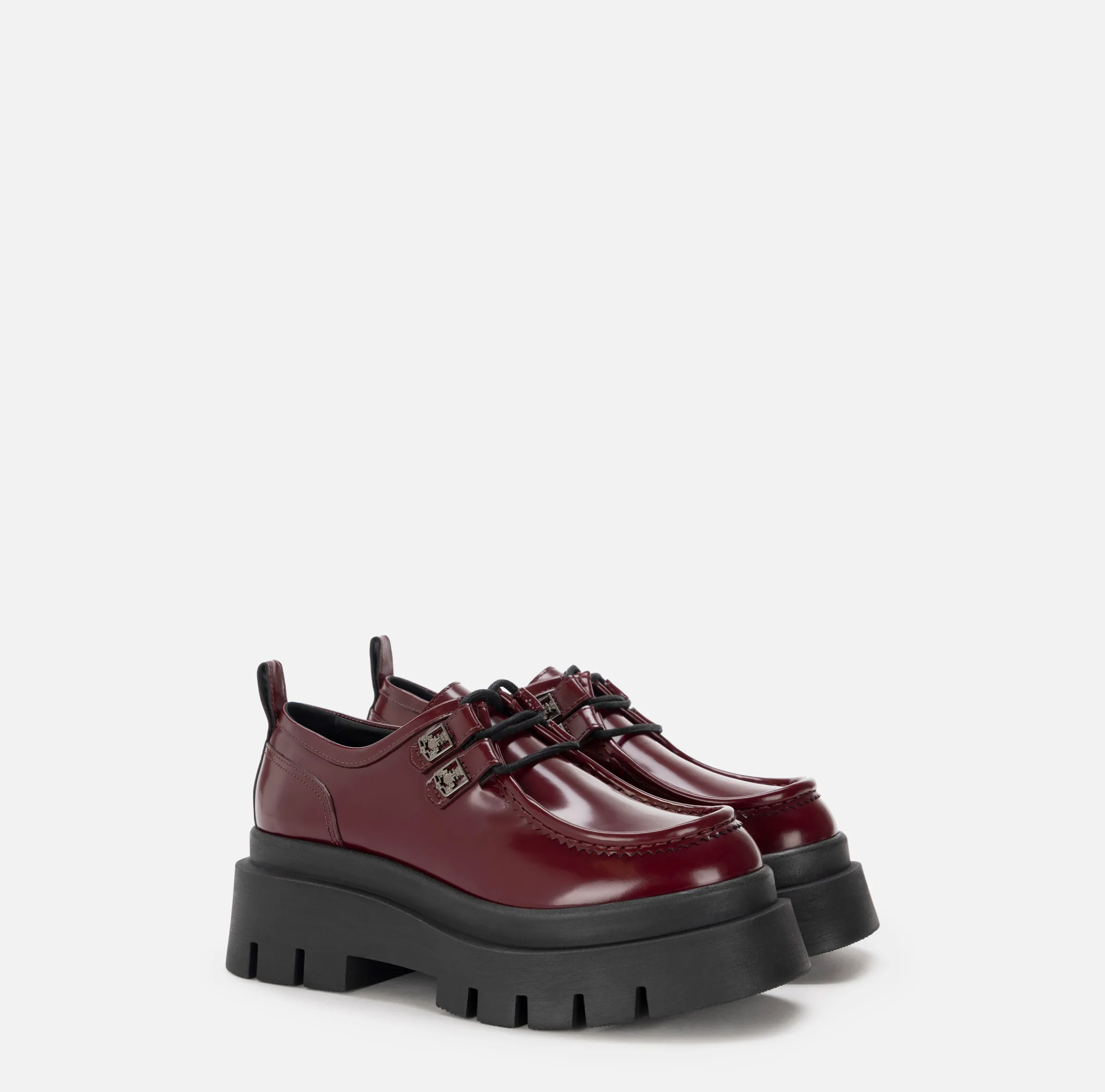 Derby in pelle con plateau