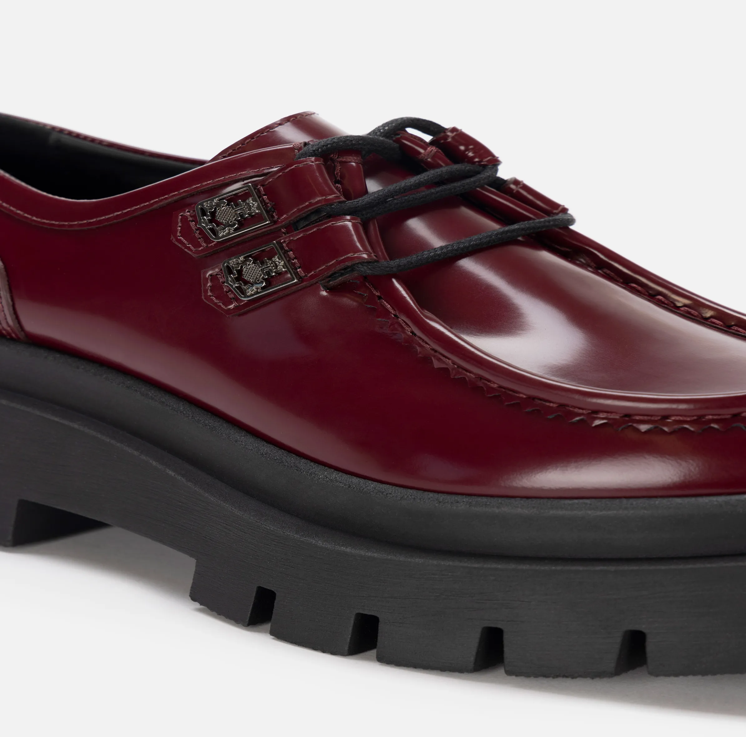 Derby in pelle con plateau