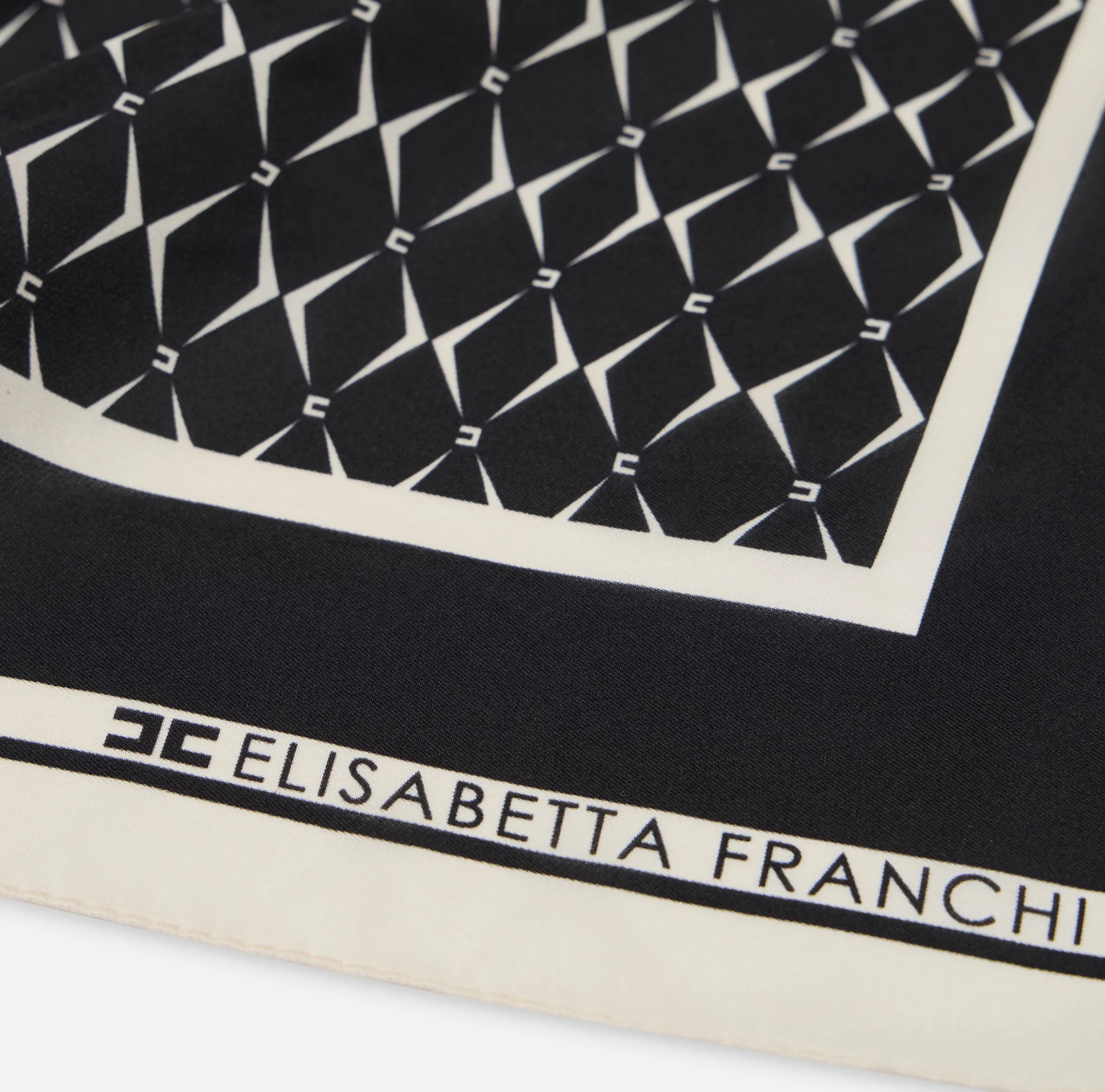 Foulard in seta con pattern rombo e logo