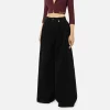 Jeans a gamba larga in cotone tinto con pinces