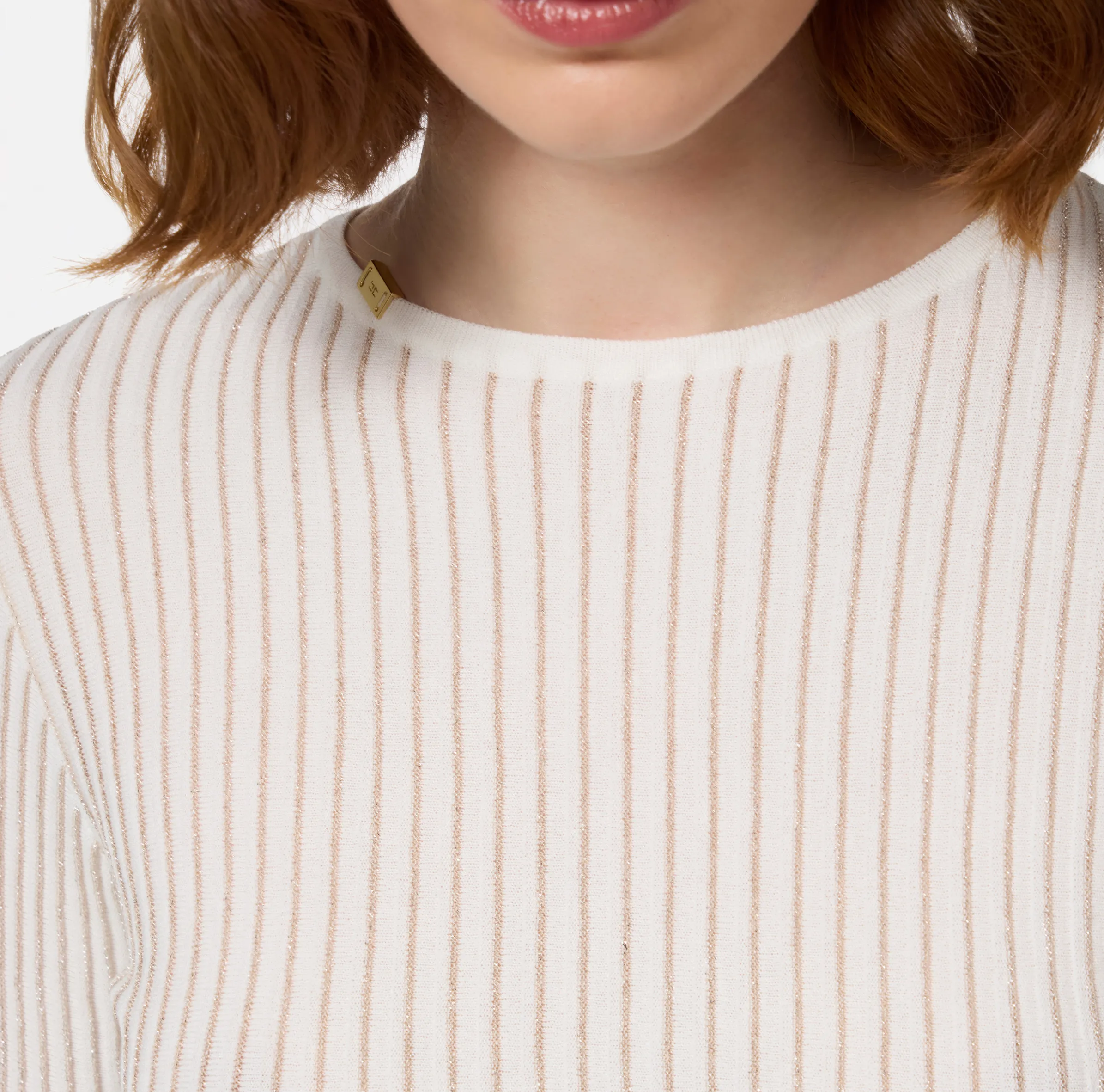 Maglia girocollo in viscosa e lurex a costine