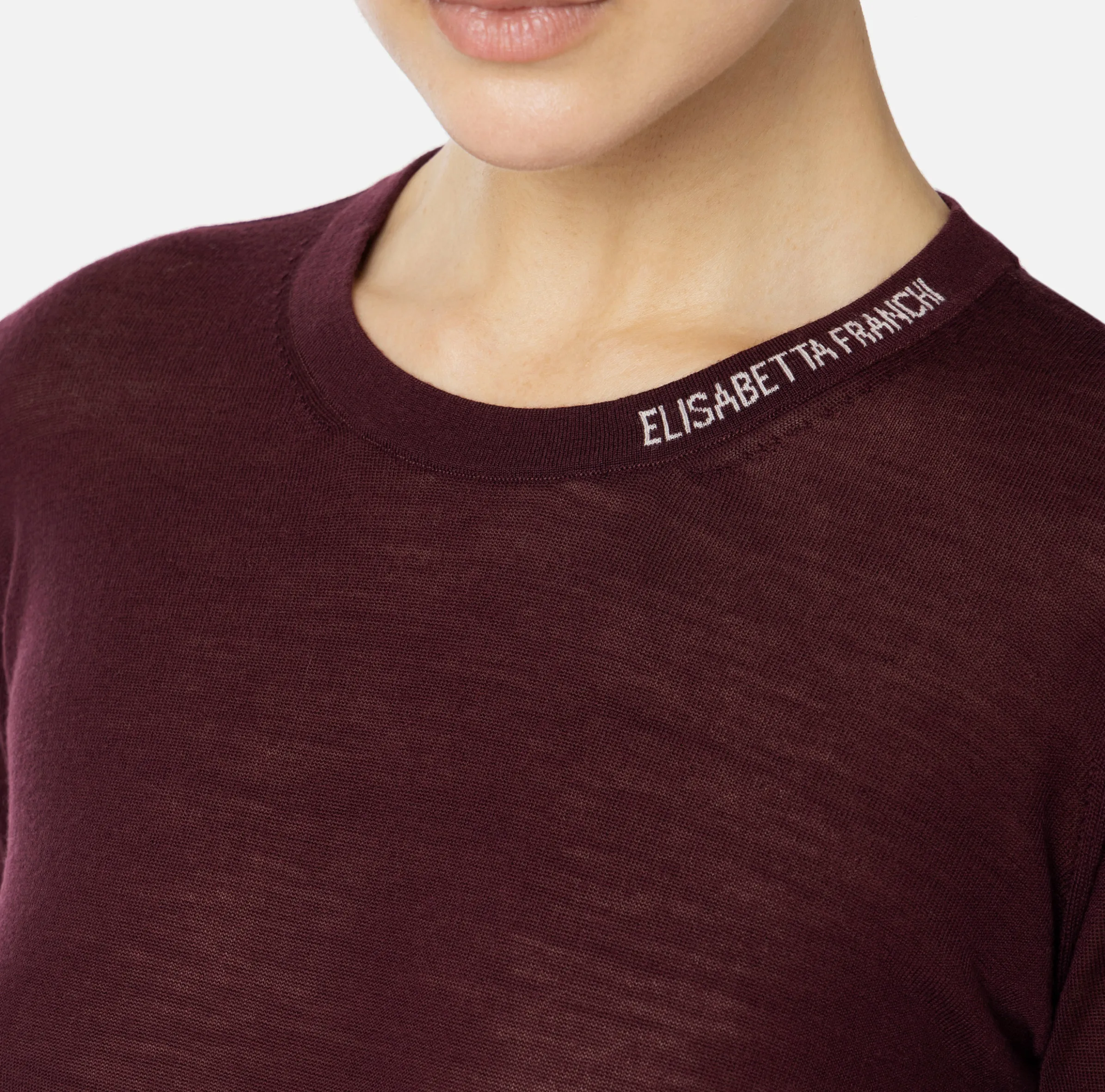 Maglia in lana merino con logo jacquard in contrasto