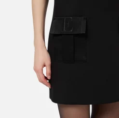 Miniabito boxy in crêpe con tasche