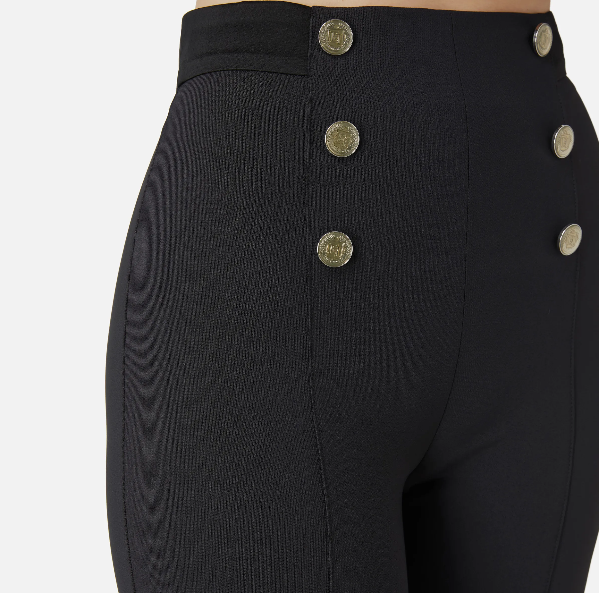 Pantalone a zampa in crêpe con fascione in raso