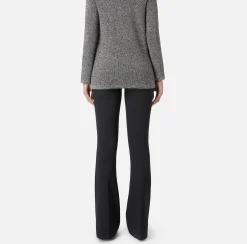 Pantalone a zampa in crêpe con fascione in raso