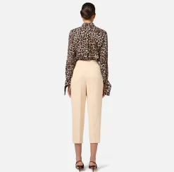 Pantalone cropped in crêpe con pinces
