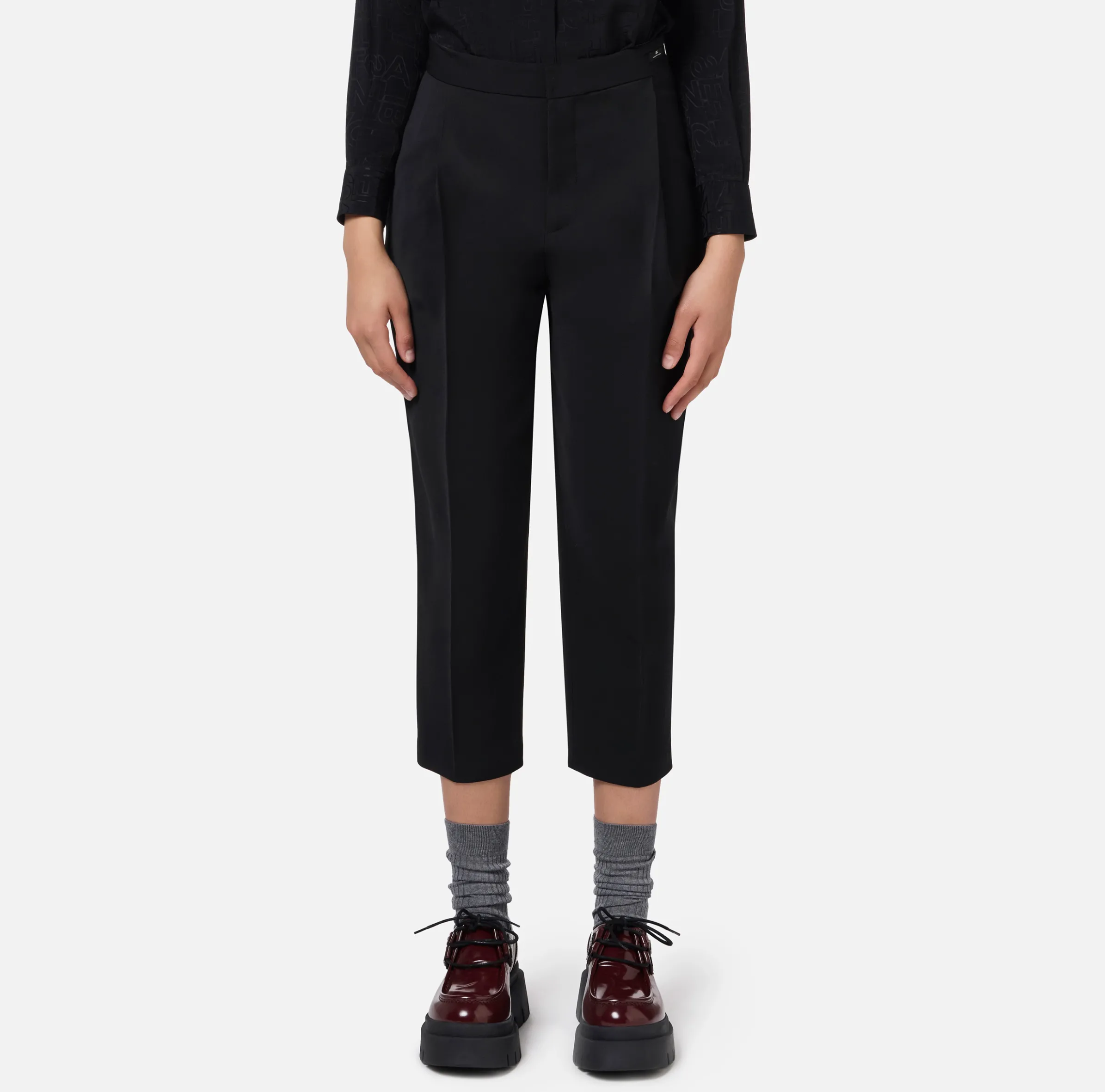 Pantalone cropped in fresco di lana stretch con pinces