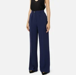 Pantalone dritto in crêpe fermo con rivetto stemma
