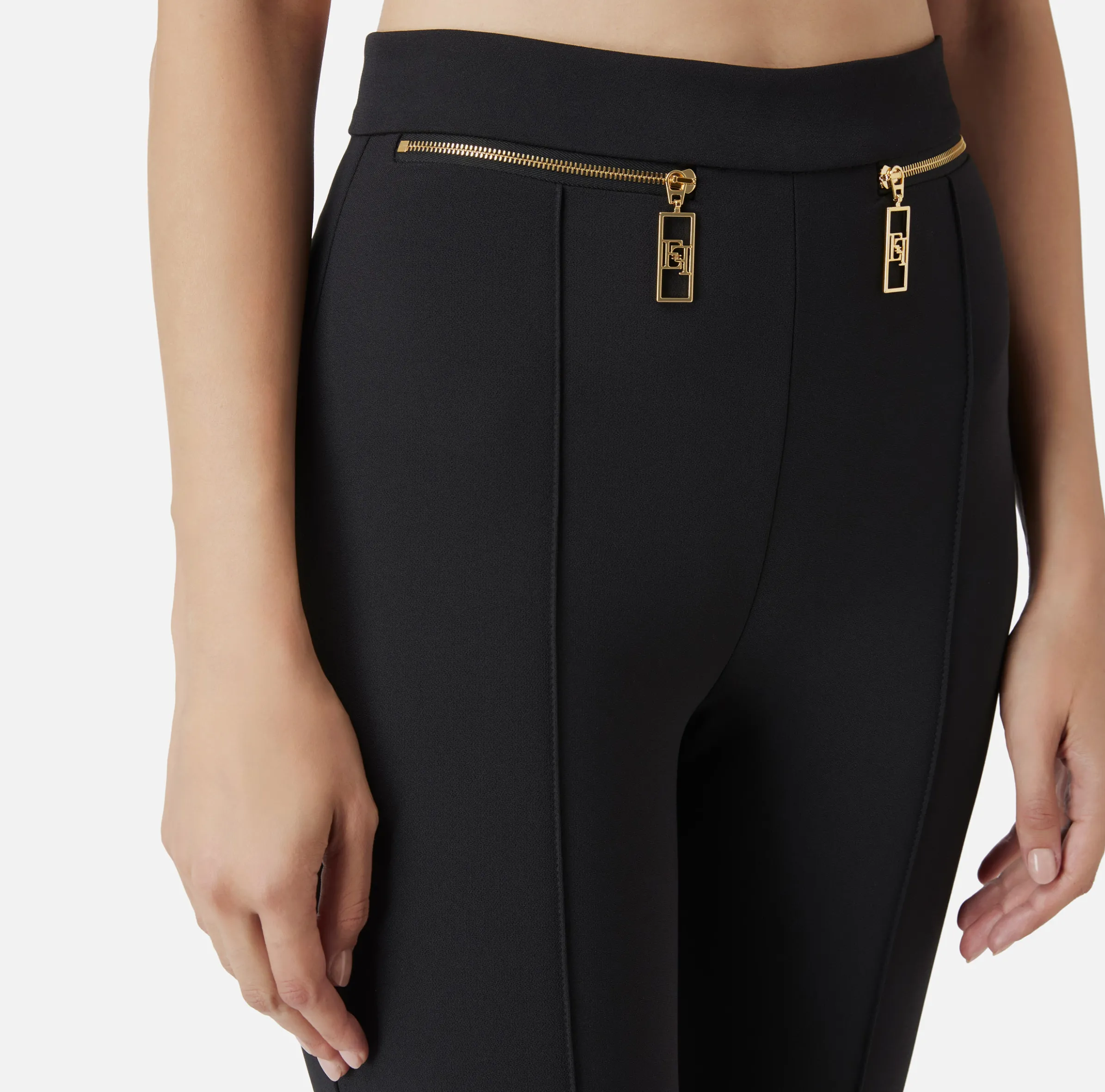 Pantalone dritto in crêpe con zip