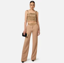 Pantalone dritto in crêpe con ricamo stemma