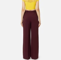 Pantalone dritto in crêpe fermo con placca logo