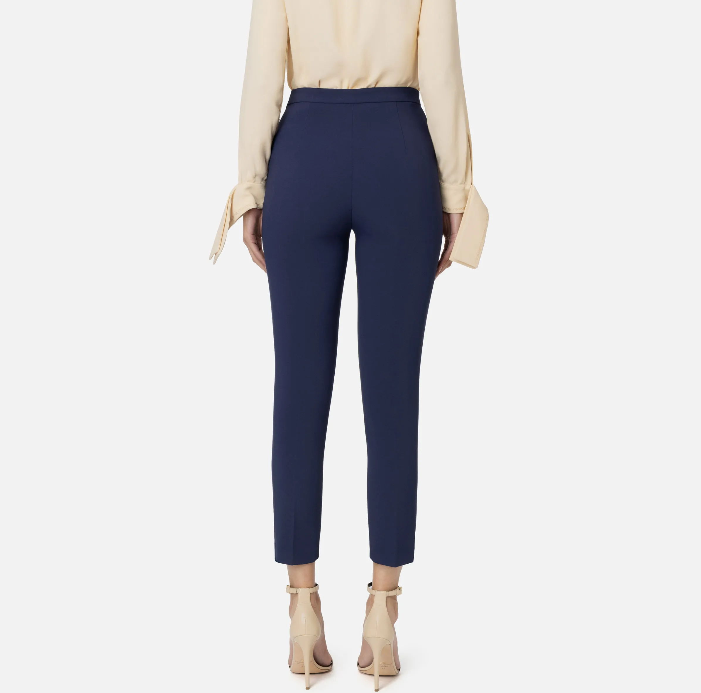 Pantalone dritto in crêpe stretch con rivetto logo