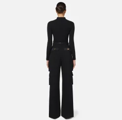 Pantalone dritto in crêpe con tasche e cintura