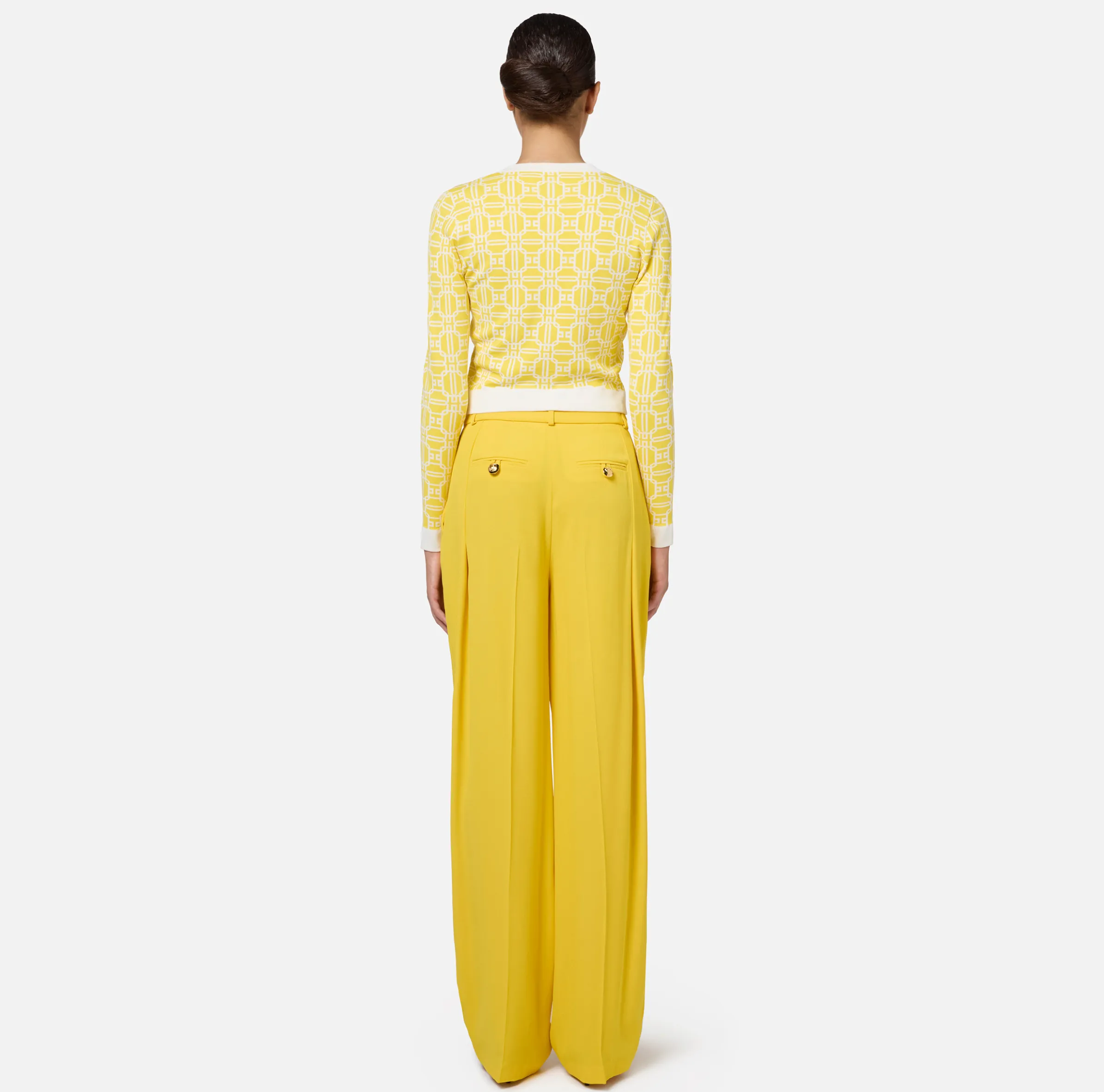 Pantalone dritto in satin con doppie pinces