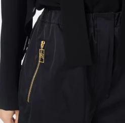 Pantalone in nylon tecnico con zip