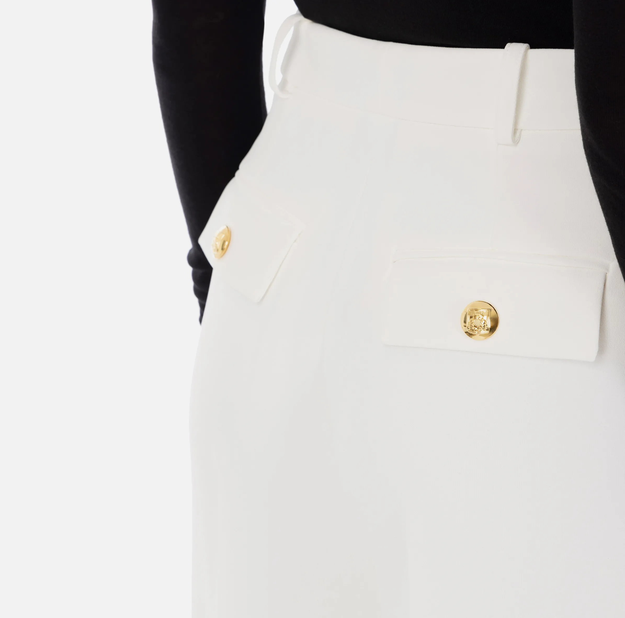 Pantaloni in crêpe con pinces
