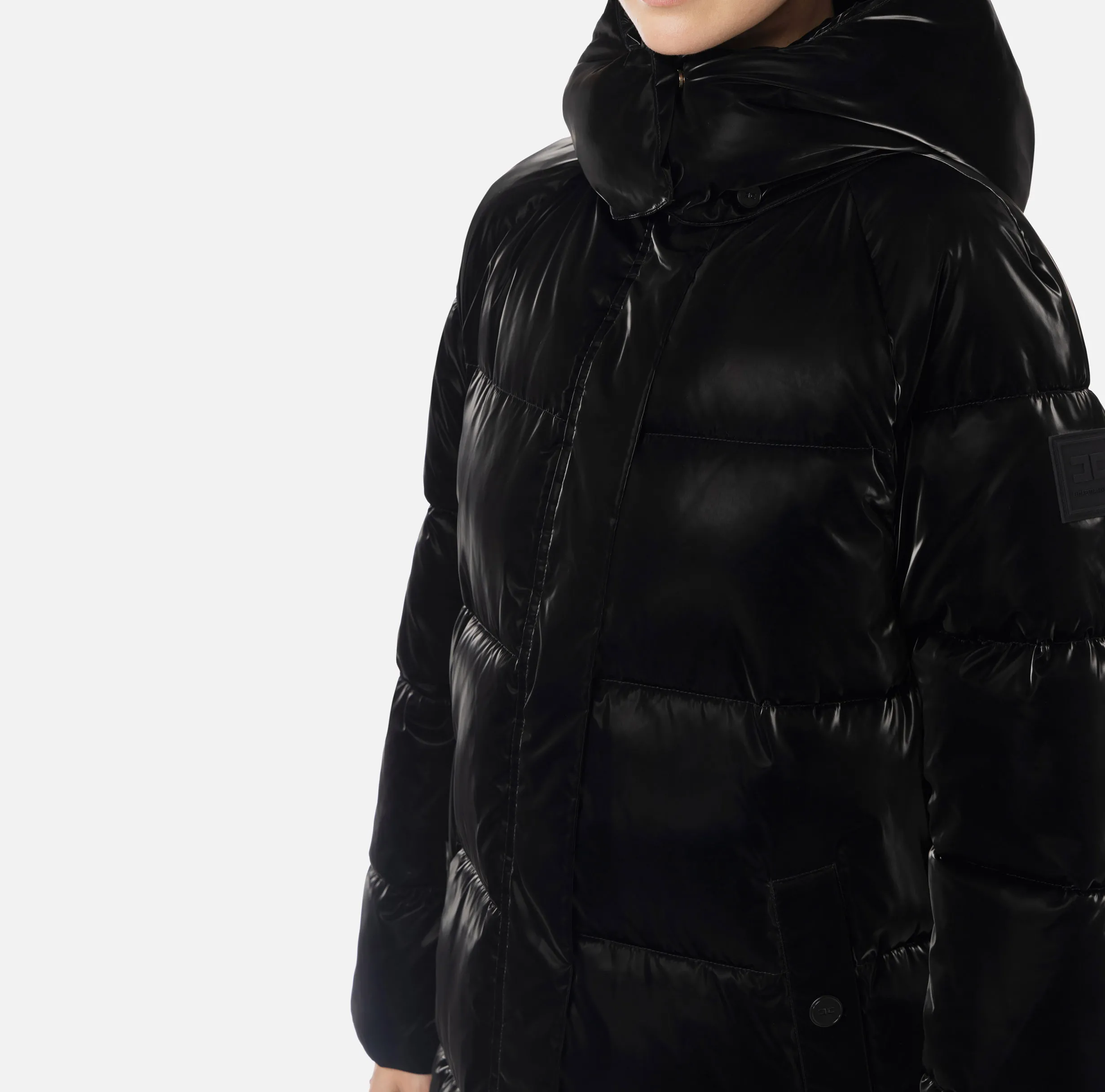 Piumino lungo in nylon satin con cappuccio