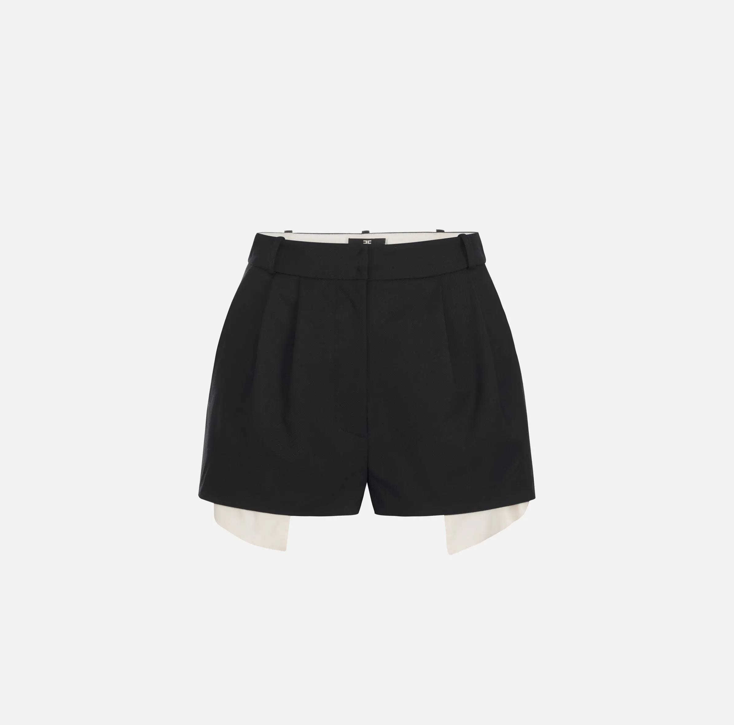 Shorts in fresco di lana con sacco tasche