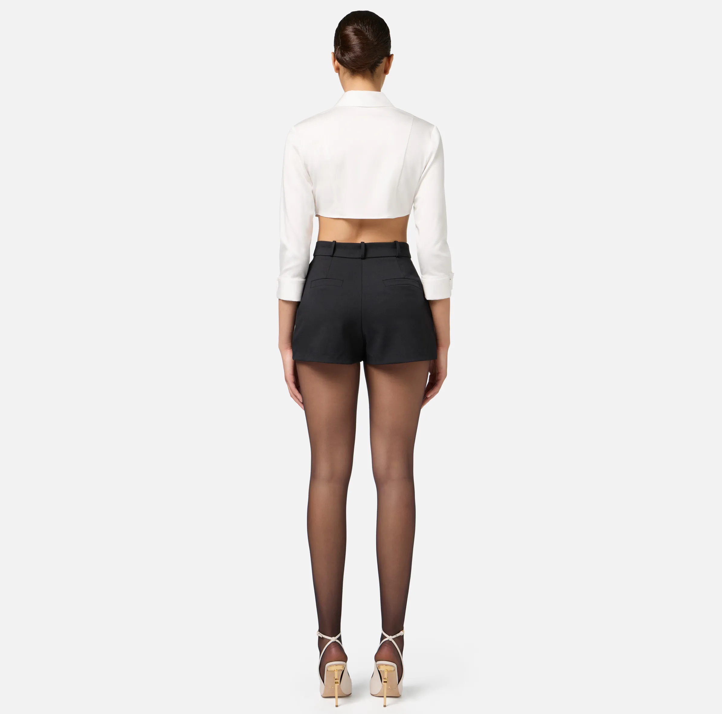 Shorts in fresco di lana con sacco tasche